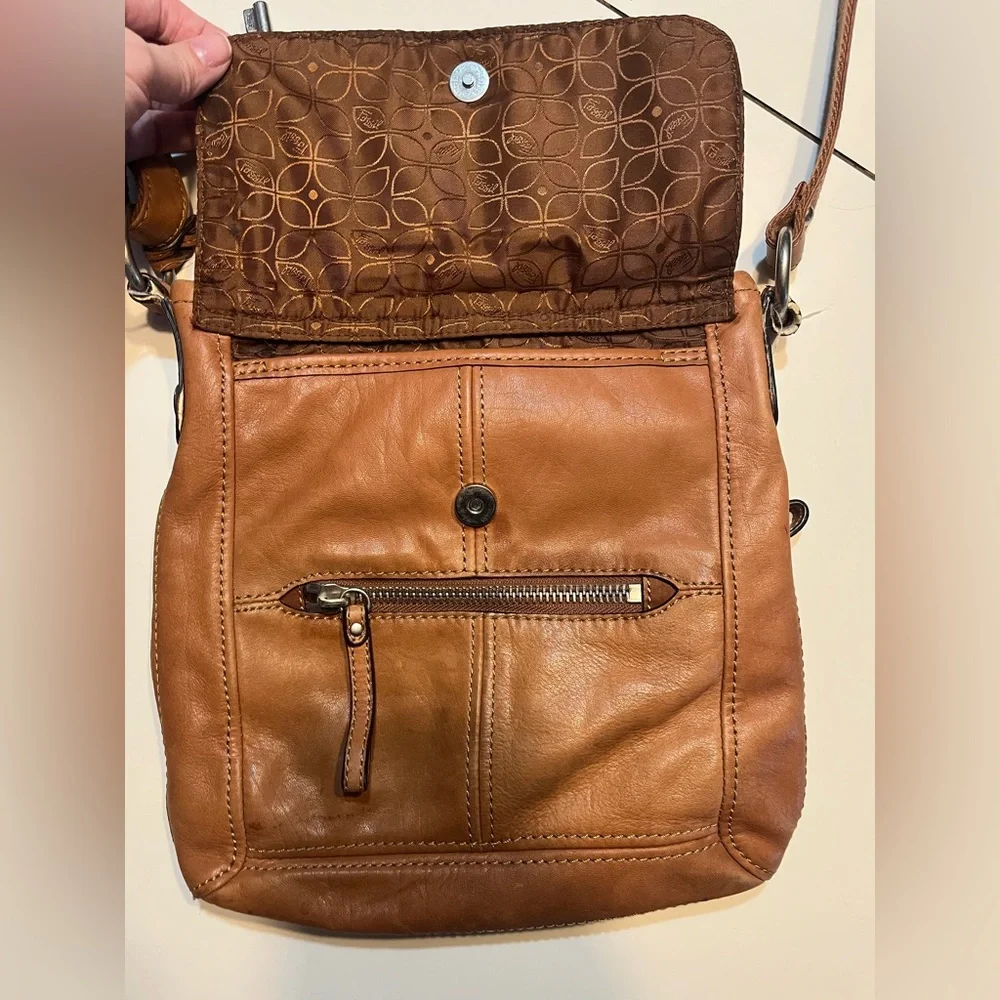 Fossil Hanover Leather Crossbody Bag cognac color satchel hang key